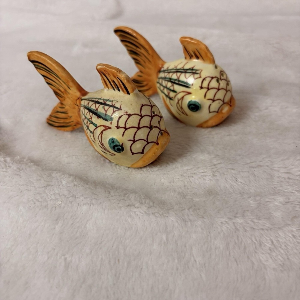 Vintage Koi Fish Goldfish Salt Pepper Shakers Made in Japan Ceramic Retro Kitsch